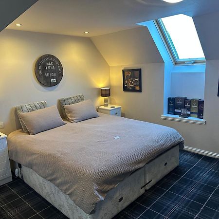The Gables Whisky B&B ダフタウン エクステリア 写真