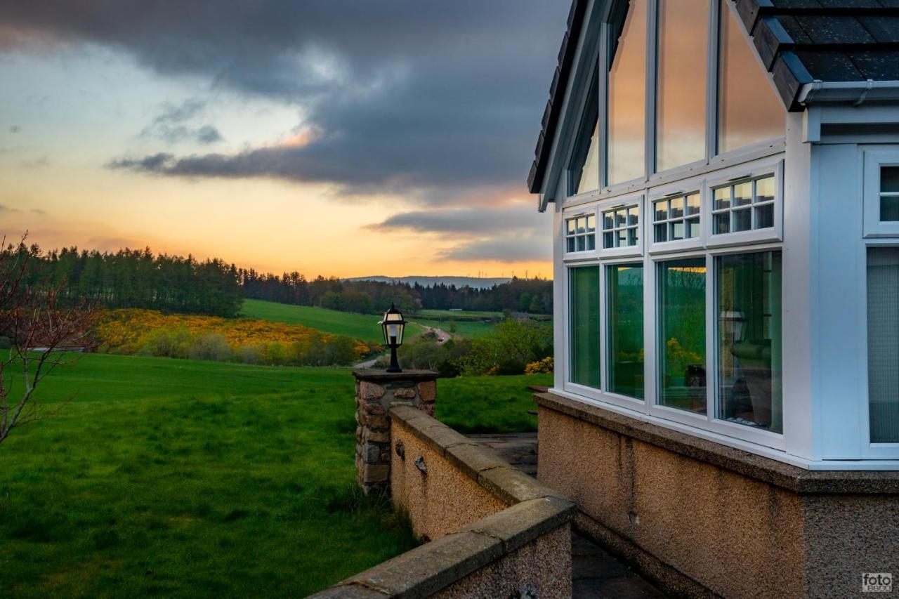 The Gables Whisky B&B ダフタウン エクステリア 写真