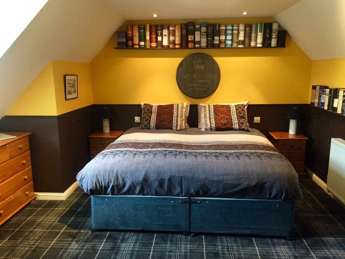 The Gables Whisky B&B ダフタウン エクステリア 写真