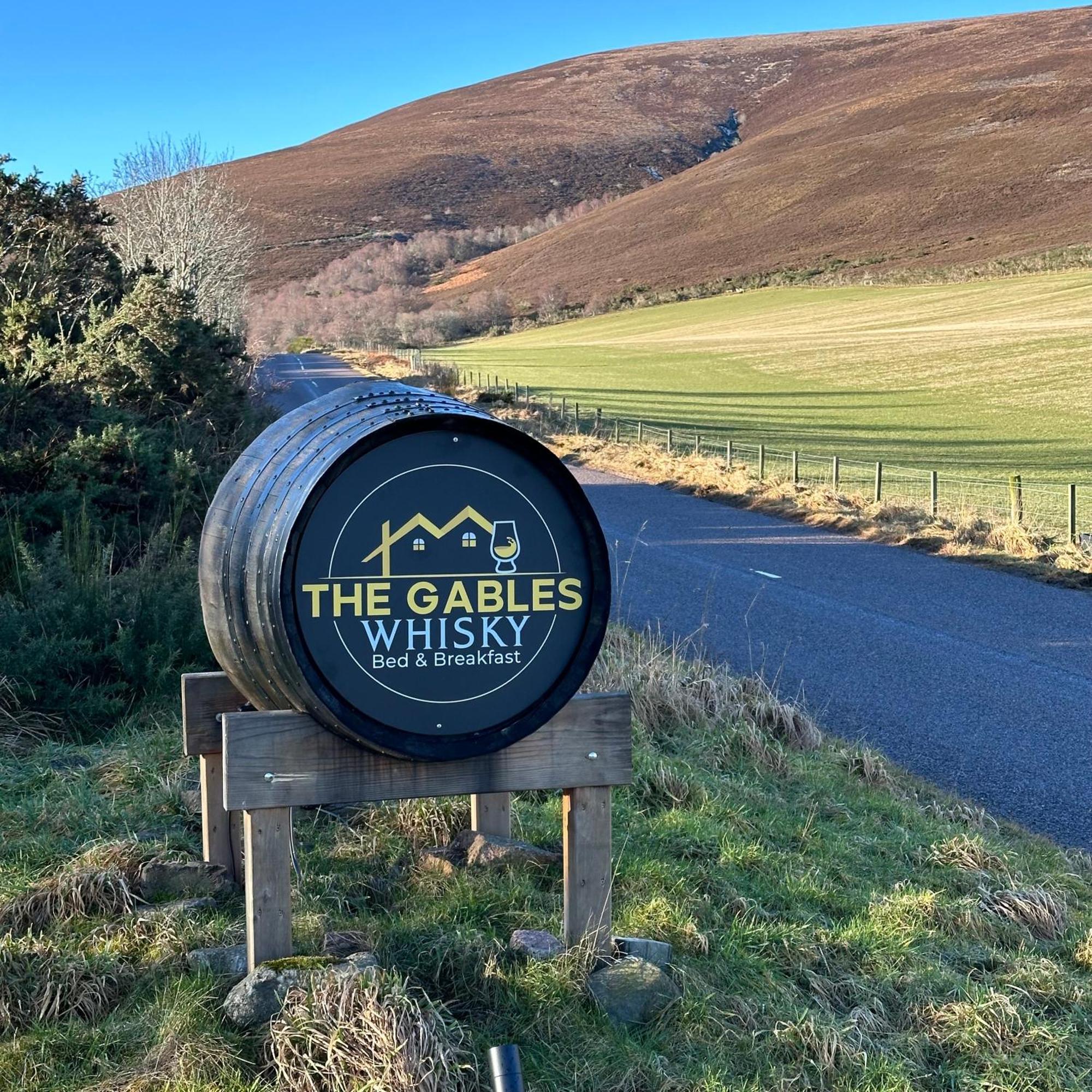 The Gables Whisky B&B ダフタウン エクステリア 写真